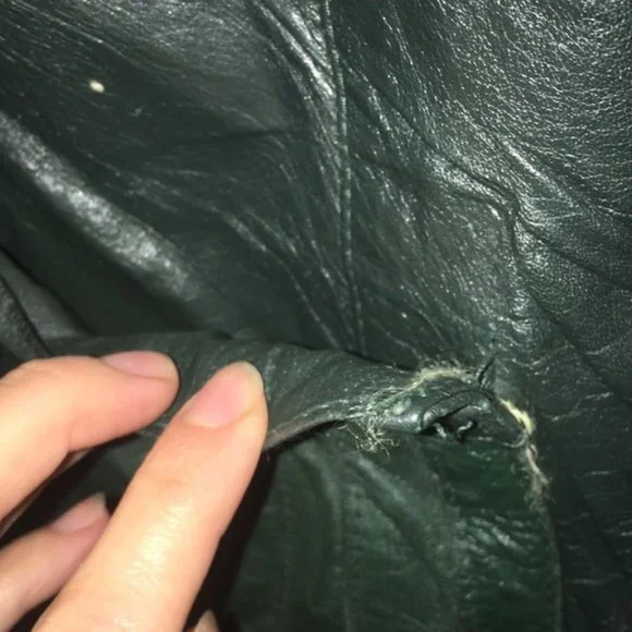 Vintage Leather Jacket with Fur Collar - Picture 14 of 16